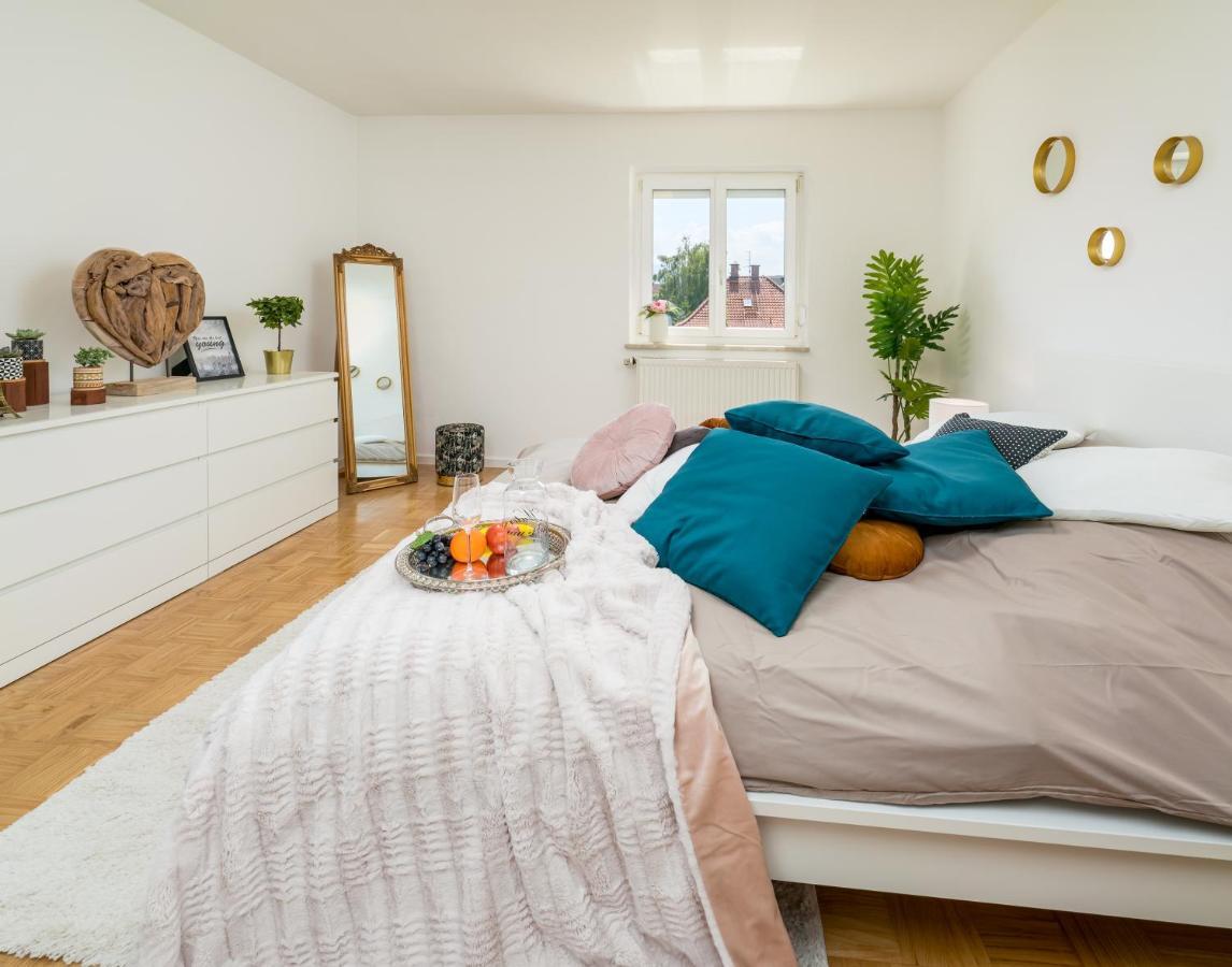 Eg Links-Wunderschoene 70M Grosse 2-Zimmer City Wohnung Naehe Salzburg Freilassing Extérieur photo