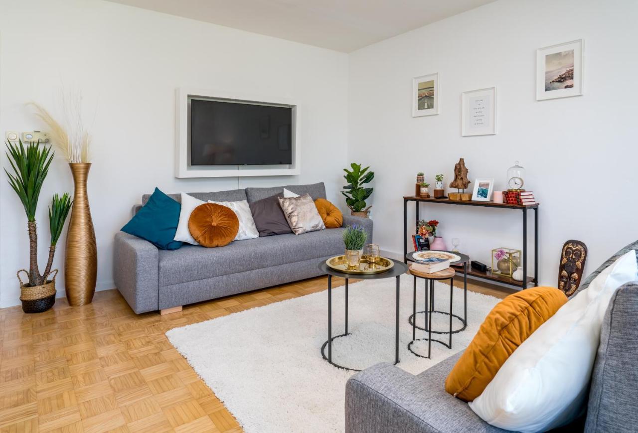Eg Links-Wunderschoene 70M Grosse 2-Zimmer City Wohnung Naehe Salzburg Freilassing Extérieur photo