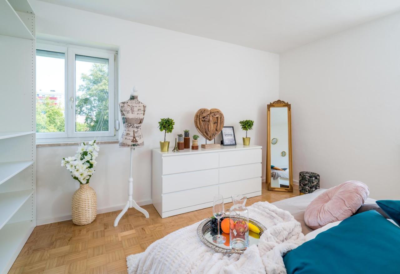 Eg Links-Wunderschoene 70M Grosse 2-Zimmer City Wohnung Naehe Salzburg Freilassing Extérieur photo